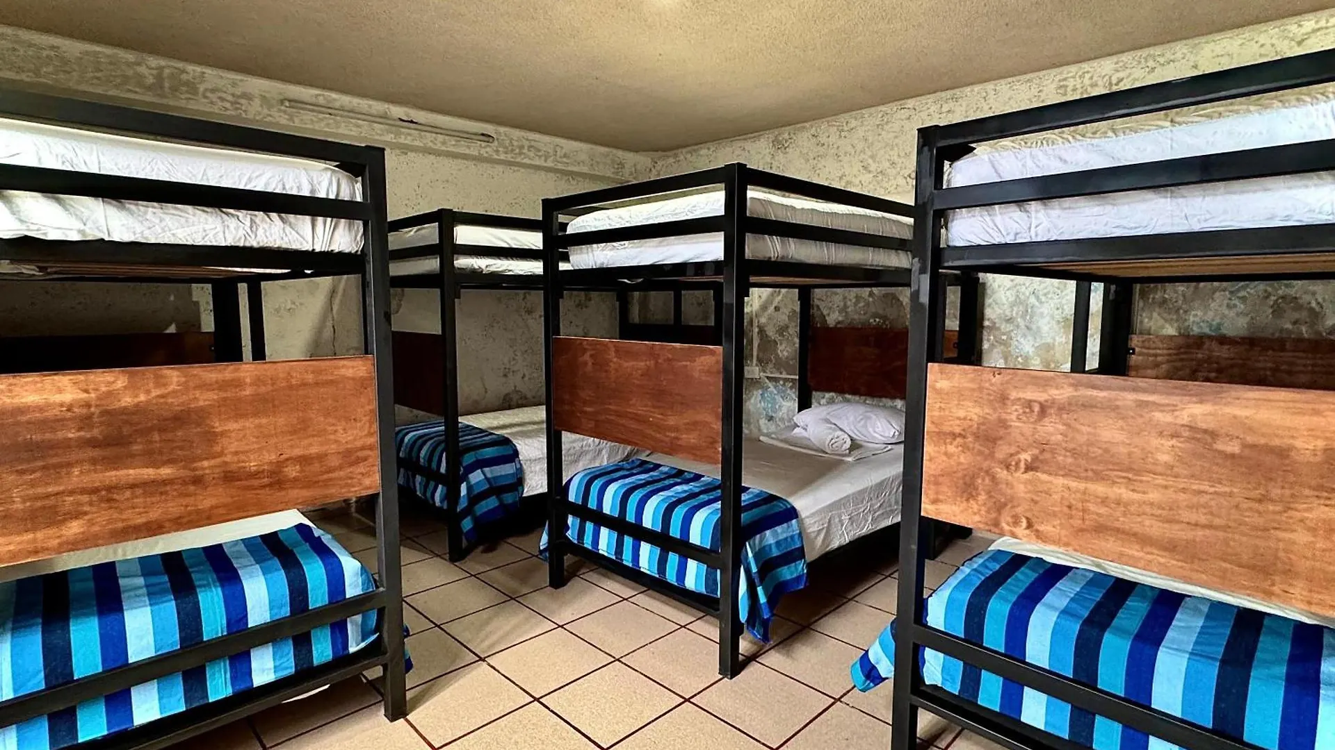 Albergue Hostal 66 Mérida